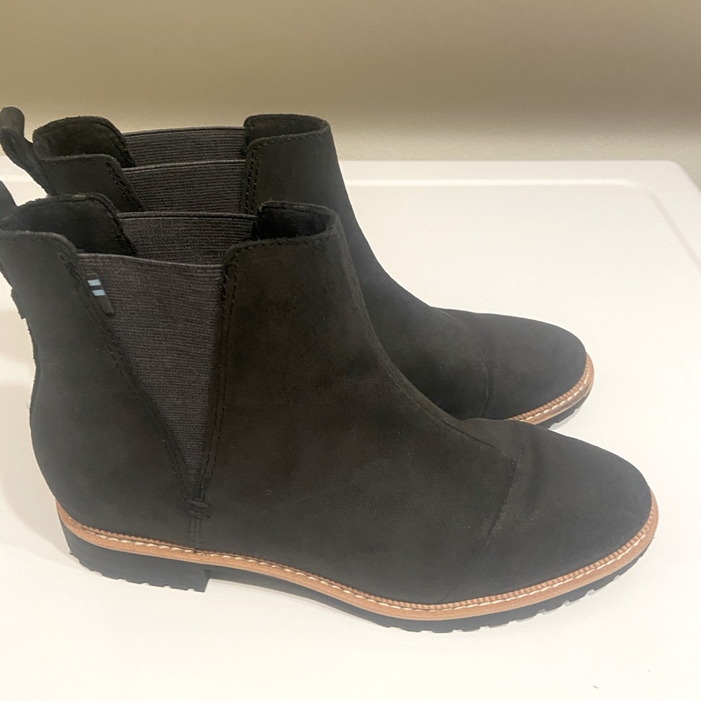 Beautiful Toms Dakota boots